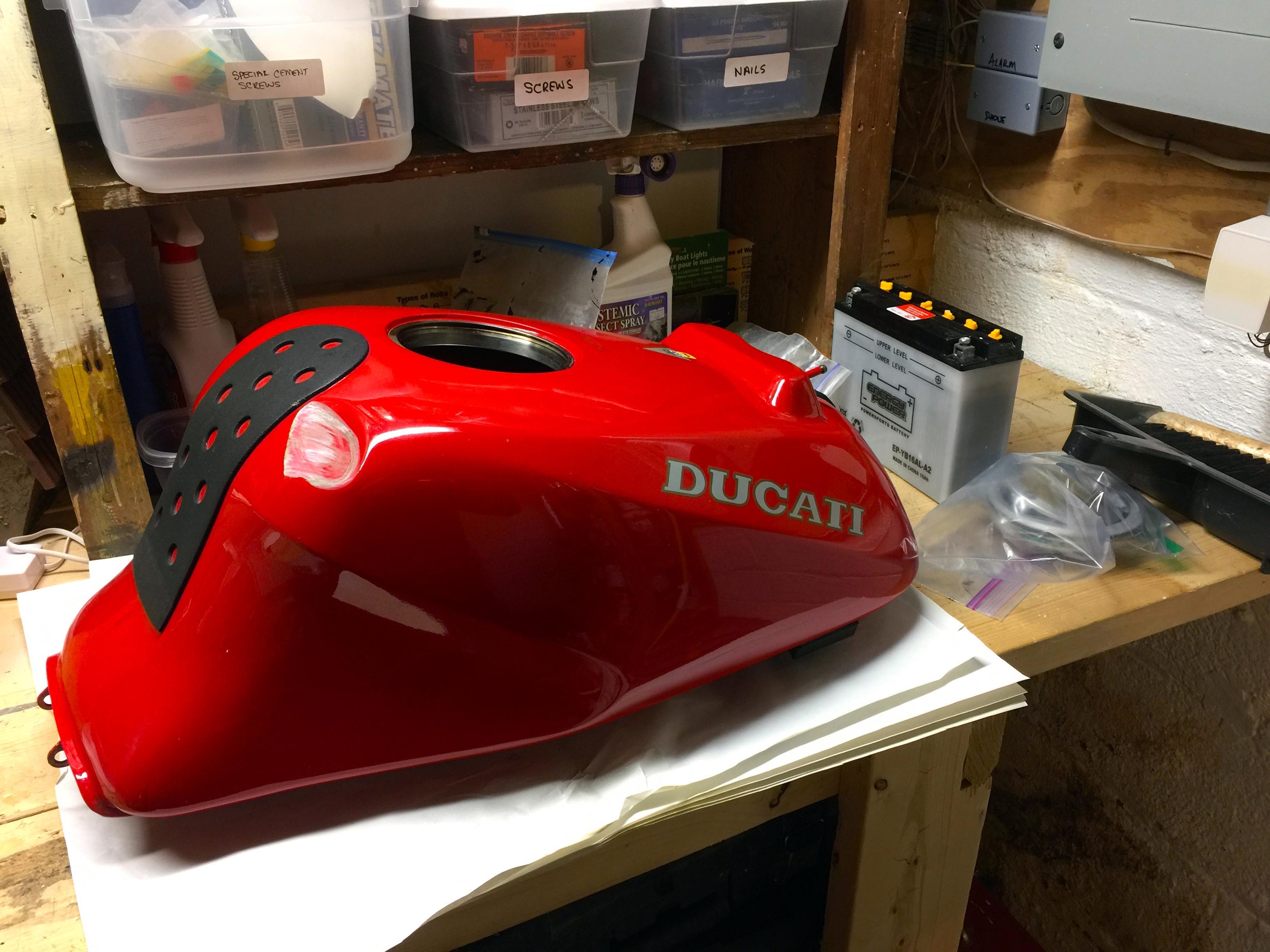 Wayne's 1995 Ducati 900 SS SP Tank Repair — photo 1